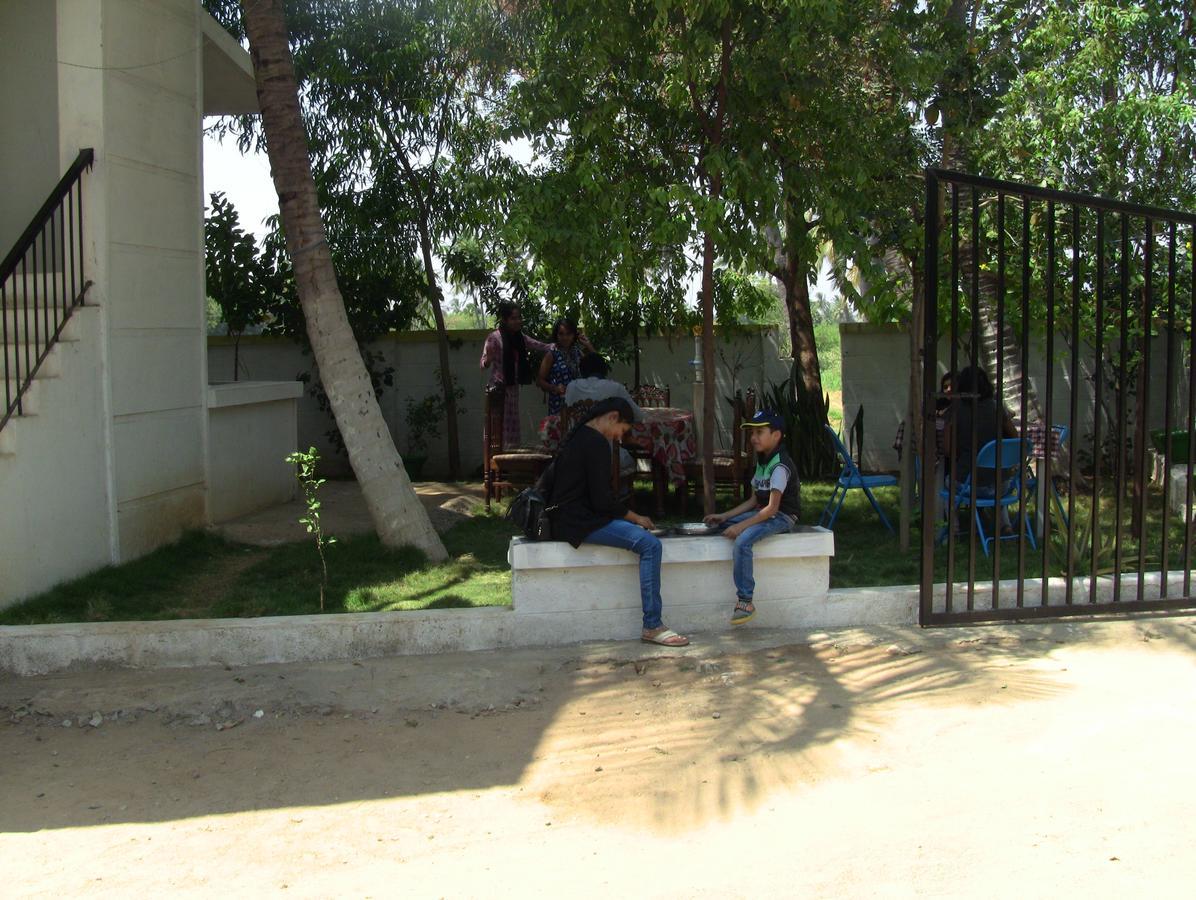 Holiyday In Vgf Farm House Dānishpet Buitenkant foto