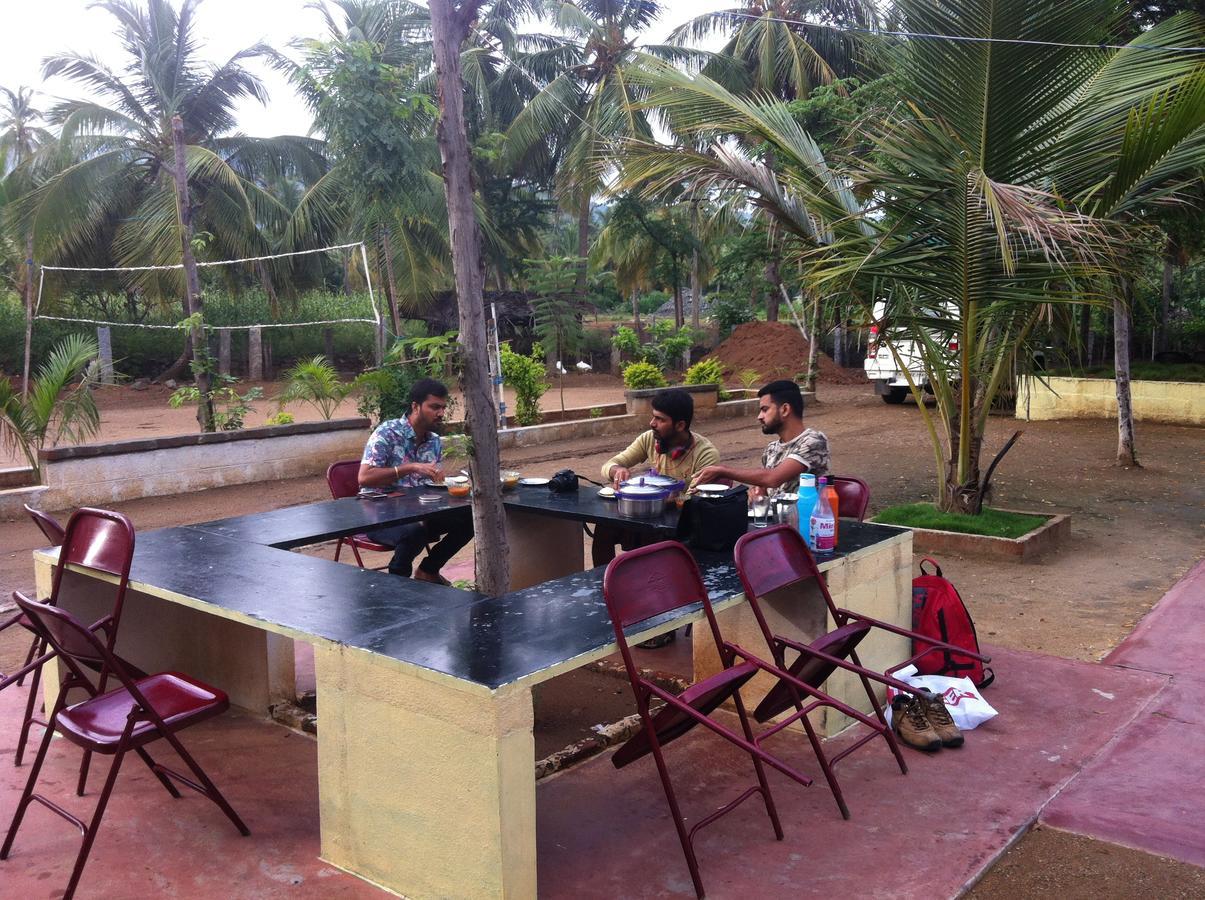 Holiyday In Vgf Farm House Dānishpet Buitenkant foto